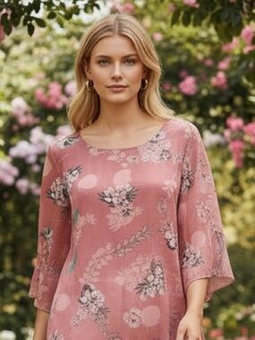 Romantic Silk Blend Italian Blouse Lined with 3/4 Ruffled Sleeves Size Large
